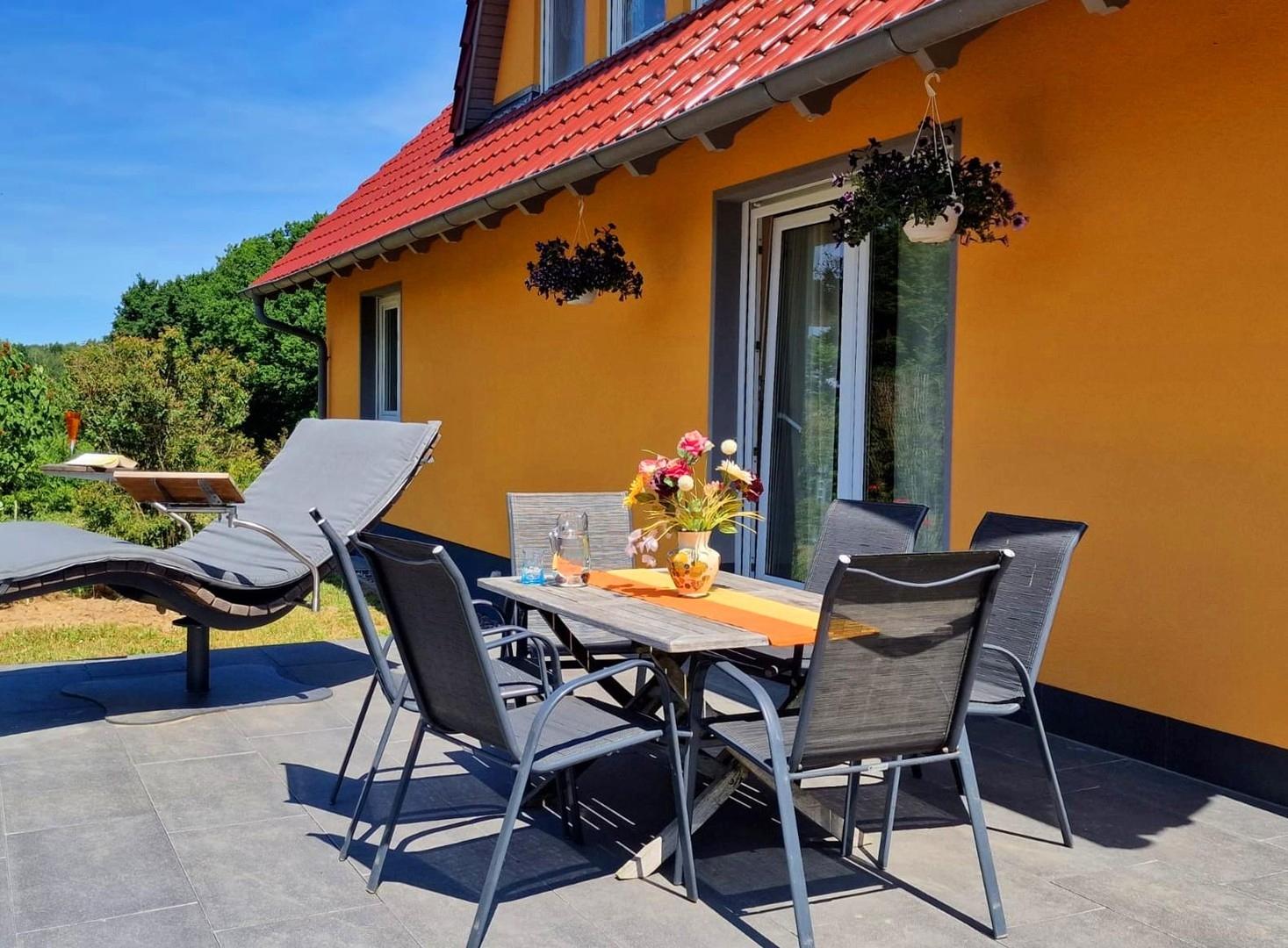sonnige Süd-West Terrasse