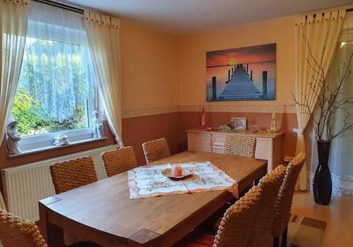 Wohnzimmer Hauptwohnung