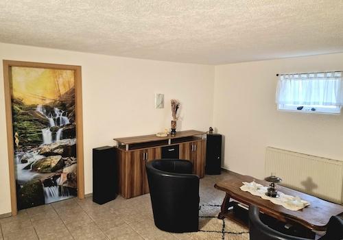 Hobbyraum, Tür zur Sauna