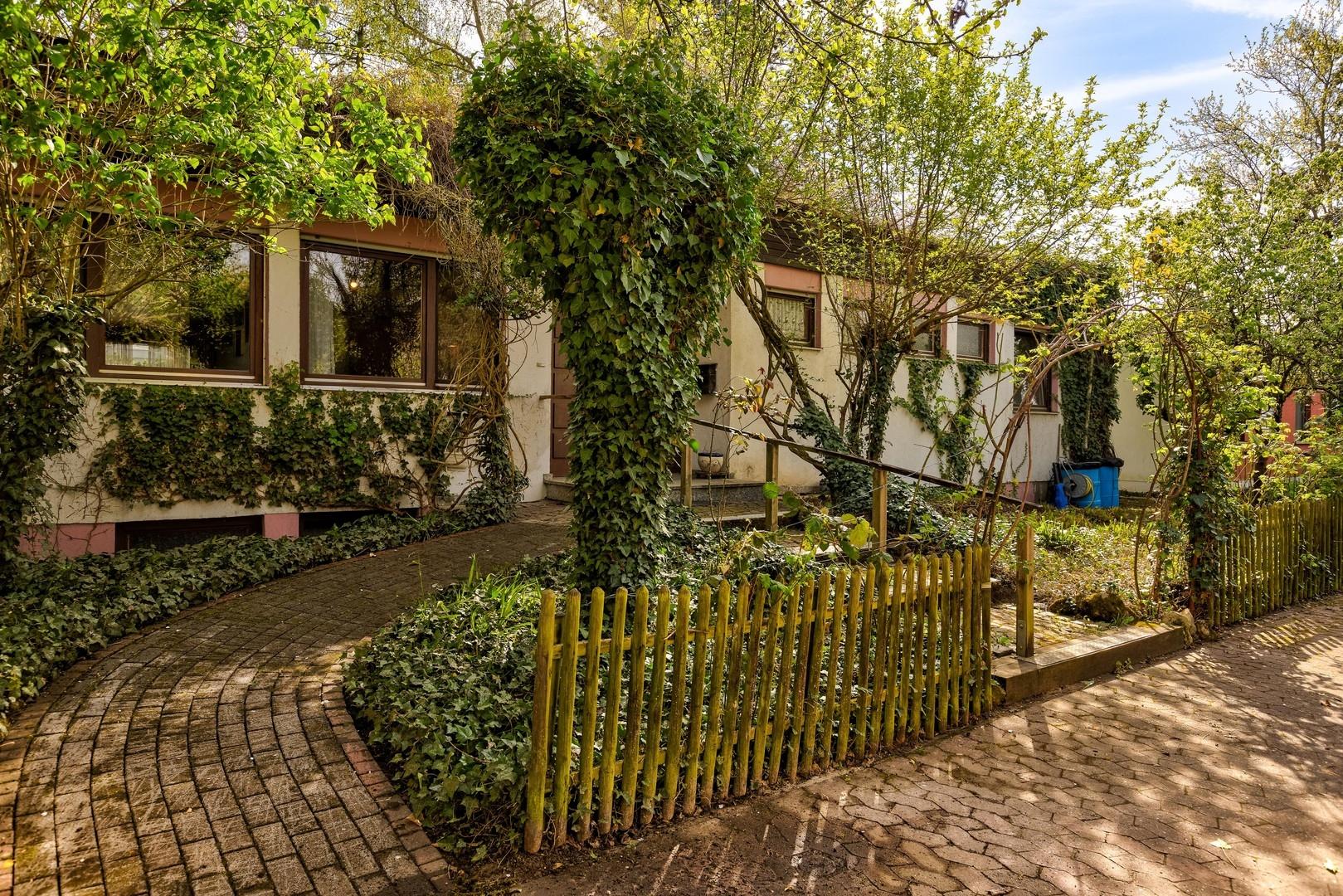 Vorgarten mit Roolstuhlzugang