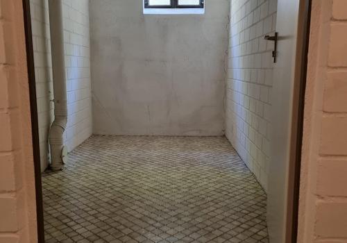 Kellerabteil mit Strom und Lic