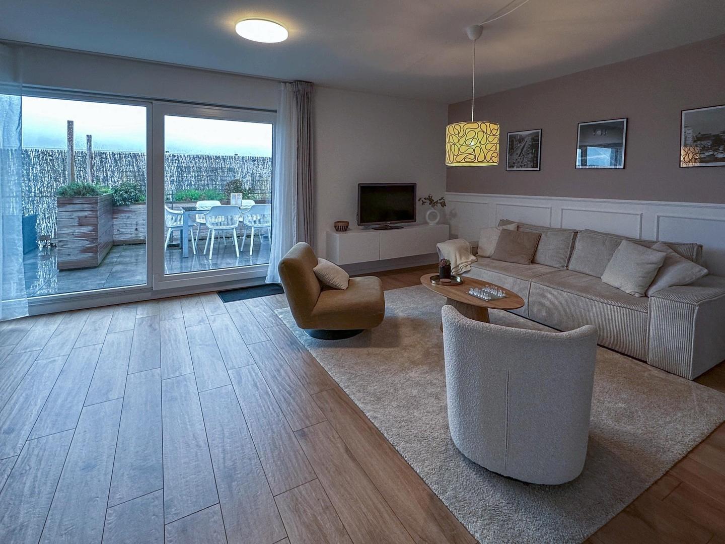 Wohnbereich und Terrasse