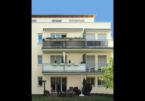 Haus Westseite zum Garten