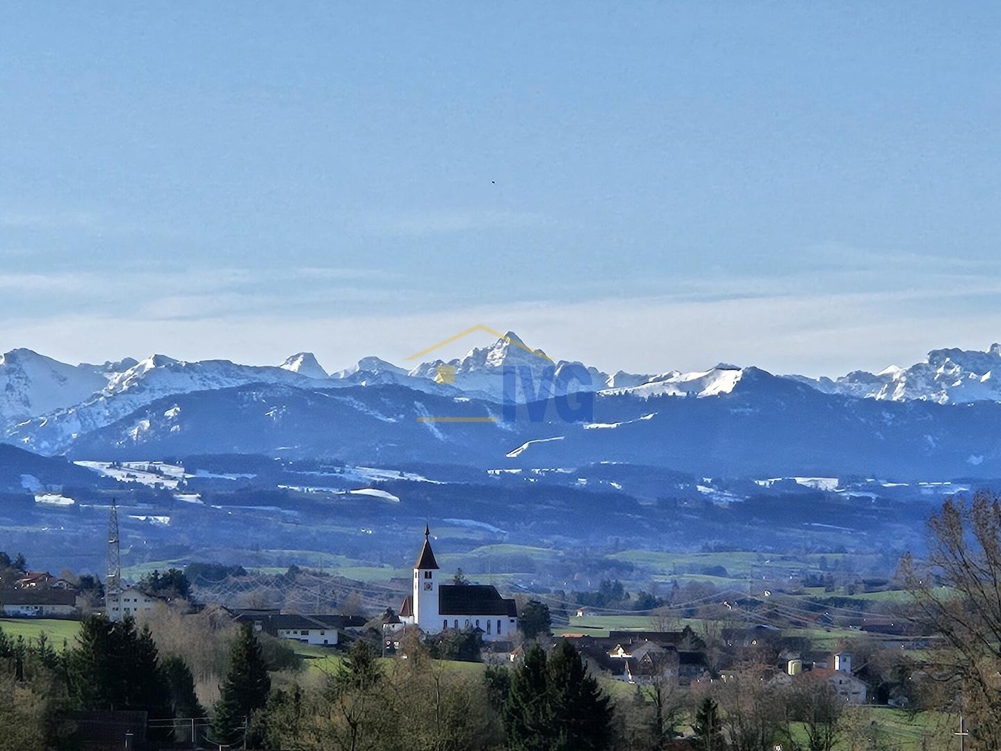 Blick auf Haldenwang und die Alpen