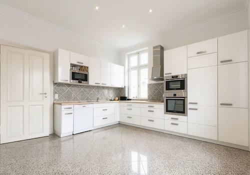 großzügige Wohnküche