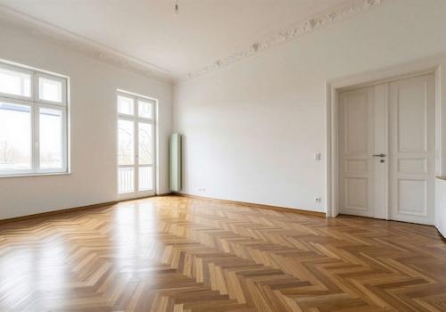 Schlafzimmer mit Balkonzugang