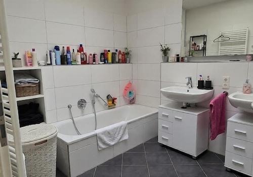Bad / Badewanne