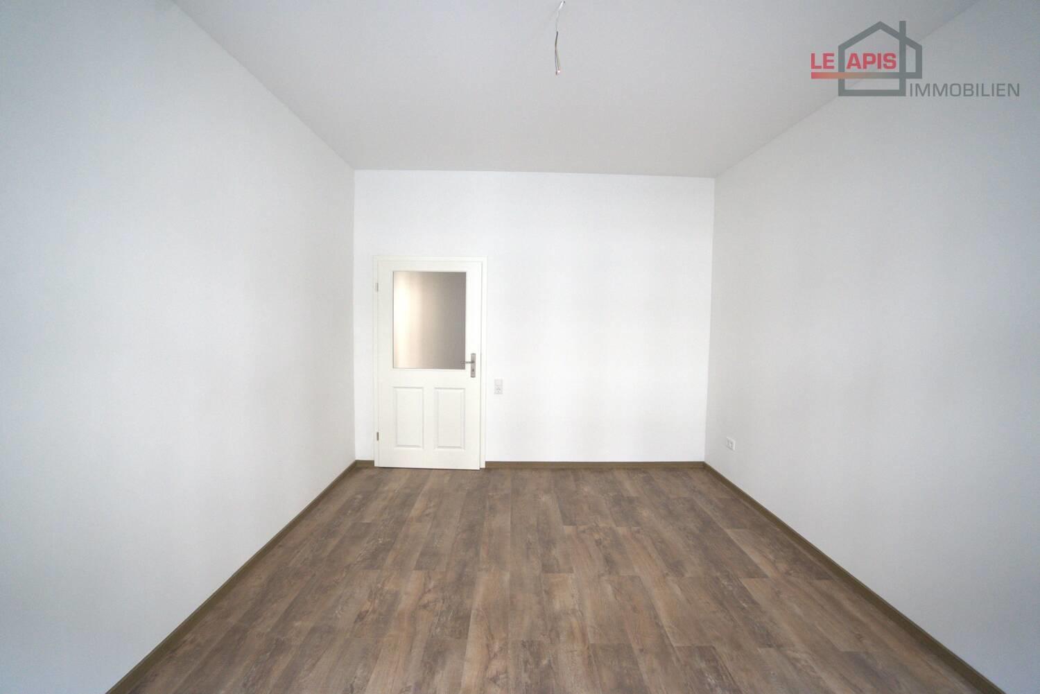 Schlafzimmer Bild 2