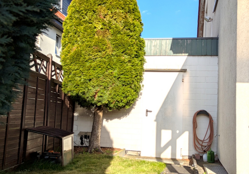Garagenzugang vom Garten