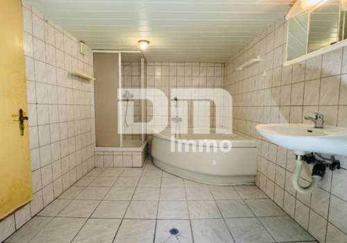 KG Badezimmer / Waschküche / Wanne