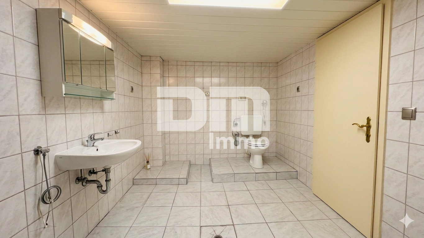 KG Badezimmer / Waschküche / Wanne