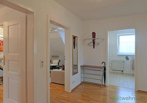großer Wohnungsflur