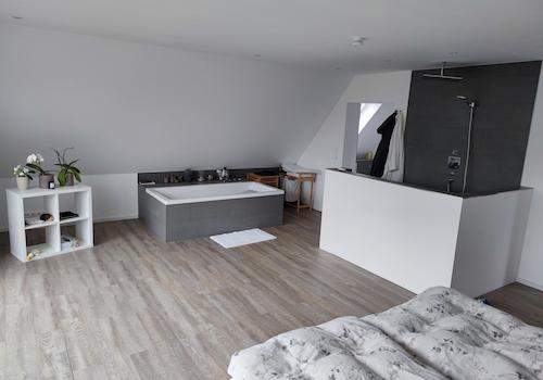 Schlafzimmer mit en suite Bad
