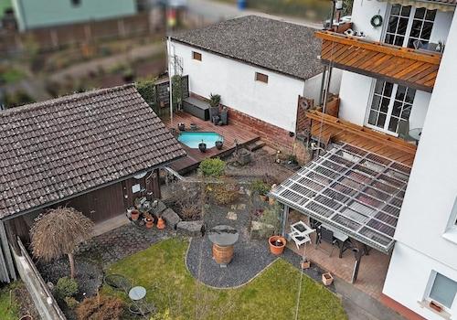 Grillecke Gartenhaus und Sonnendeck
