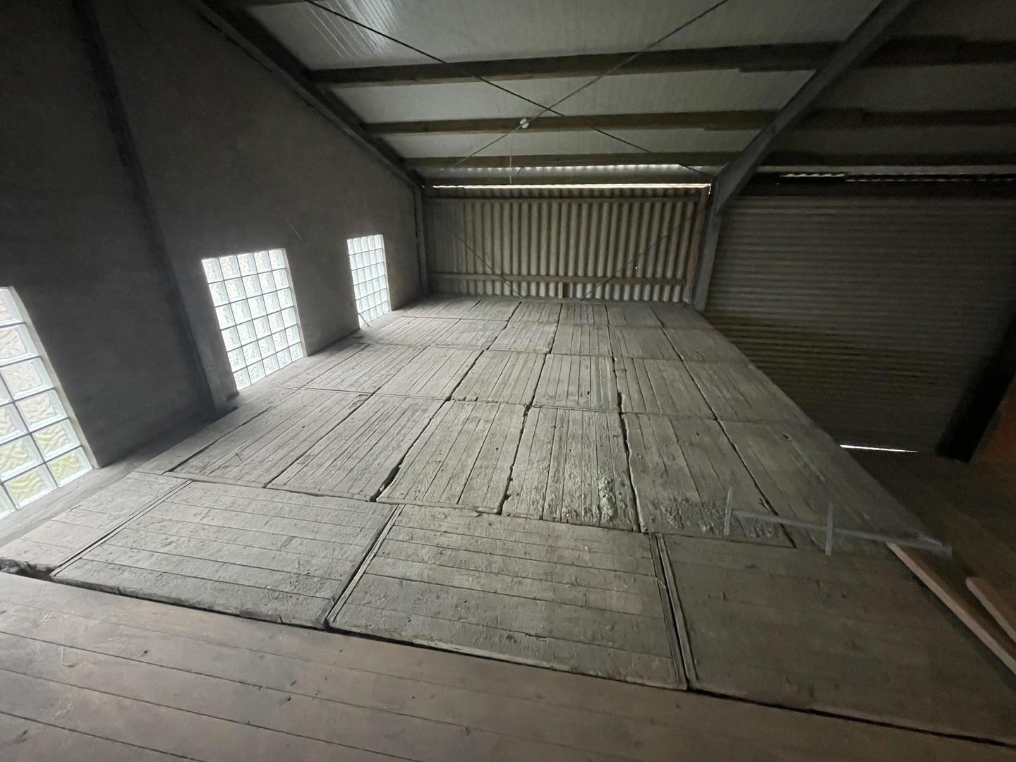 ca. 150 m² Lagerpodest