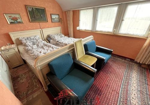 9- Schlafzimmer OG