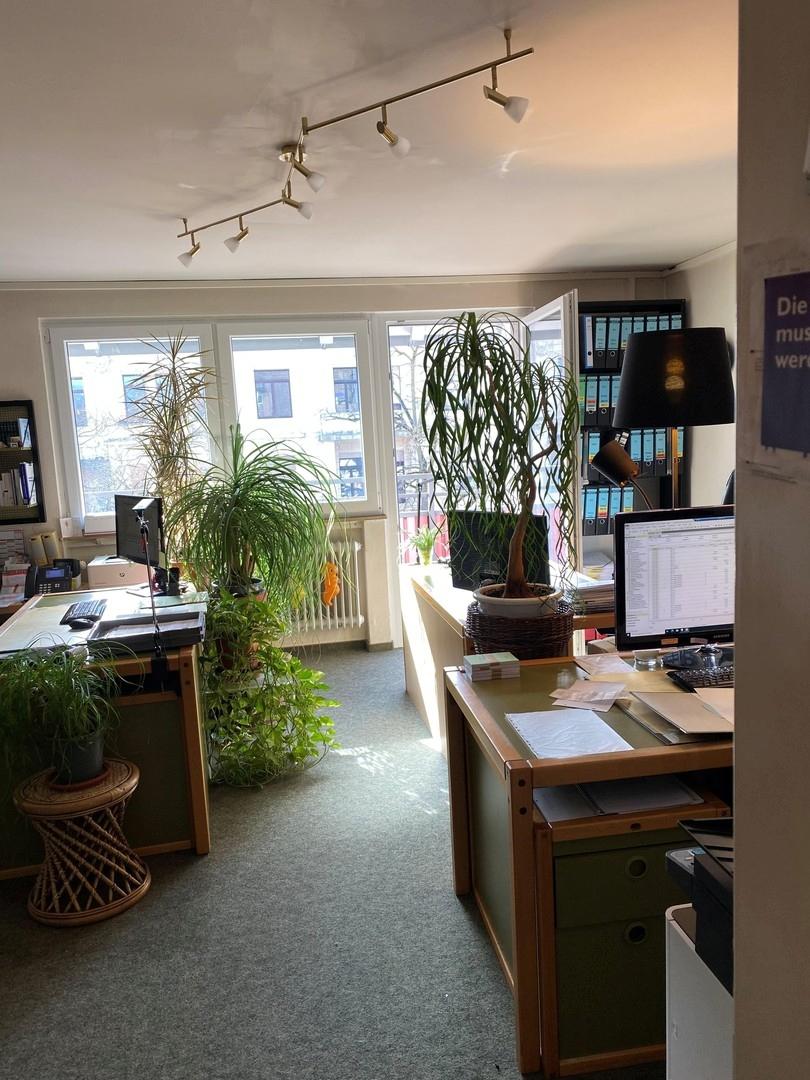 Typisches Büro