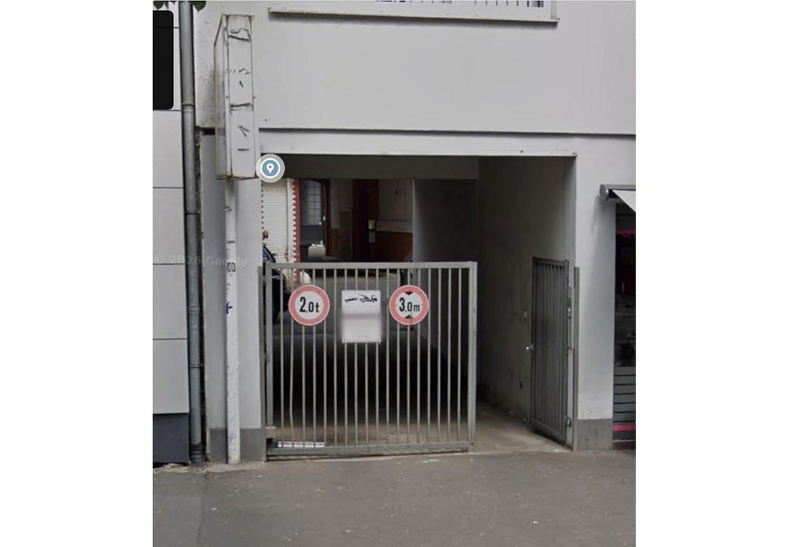 Einfahrt zum Hof