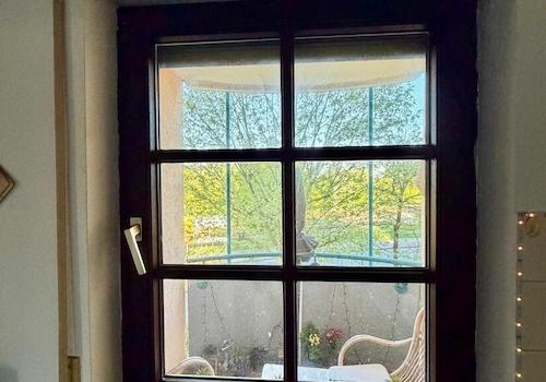 Ausblick von der Küche auf Balkon