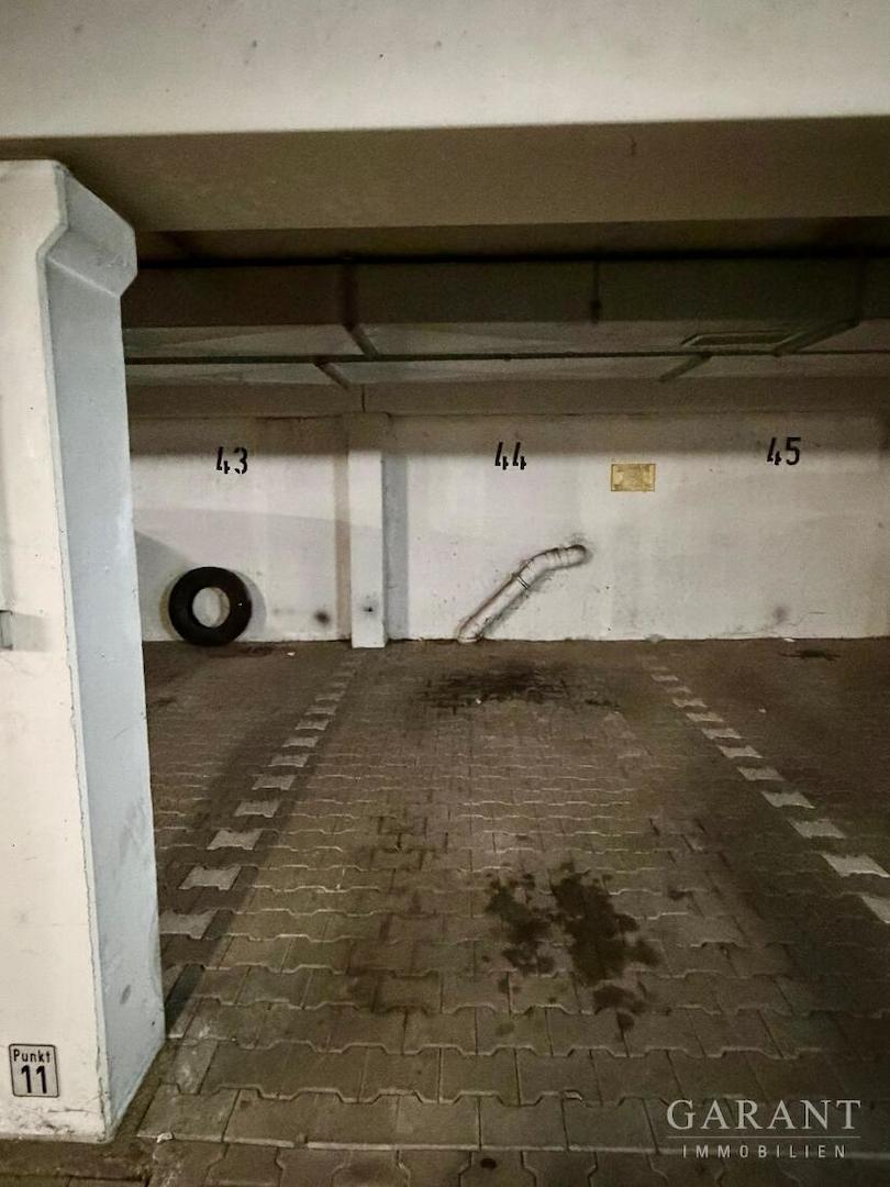 Tiefgaragenstellplatz