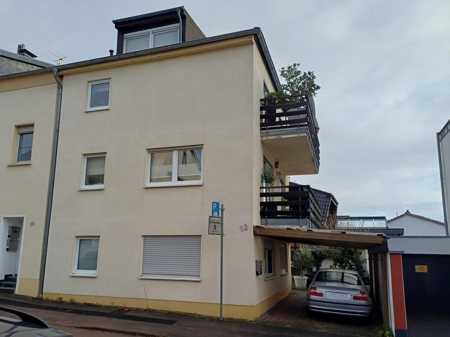 Straßenansicht