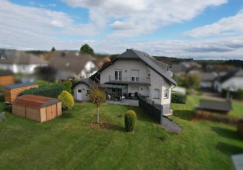 Rückansicht mit Garten