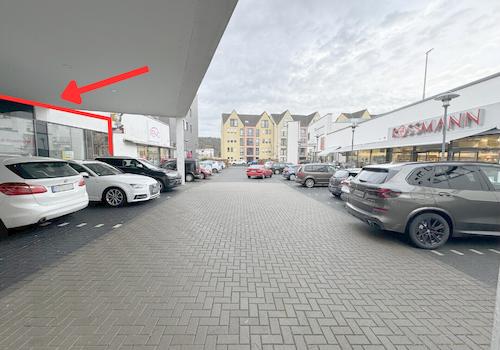 Parkplatz und Umgebung