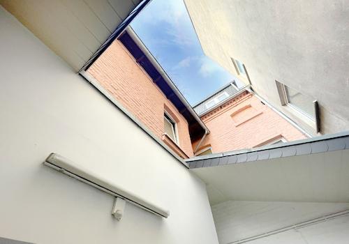 Blick vom Hof Richtung Dachgeschoß