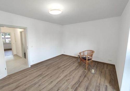 Wohnzimmer, Flurblick