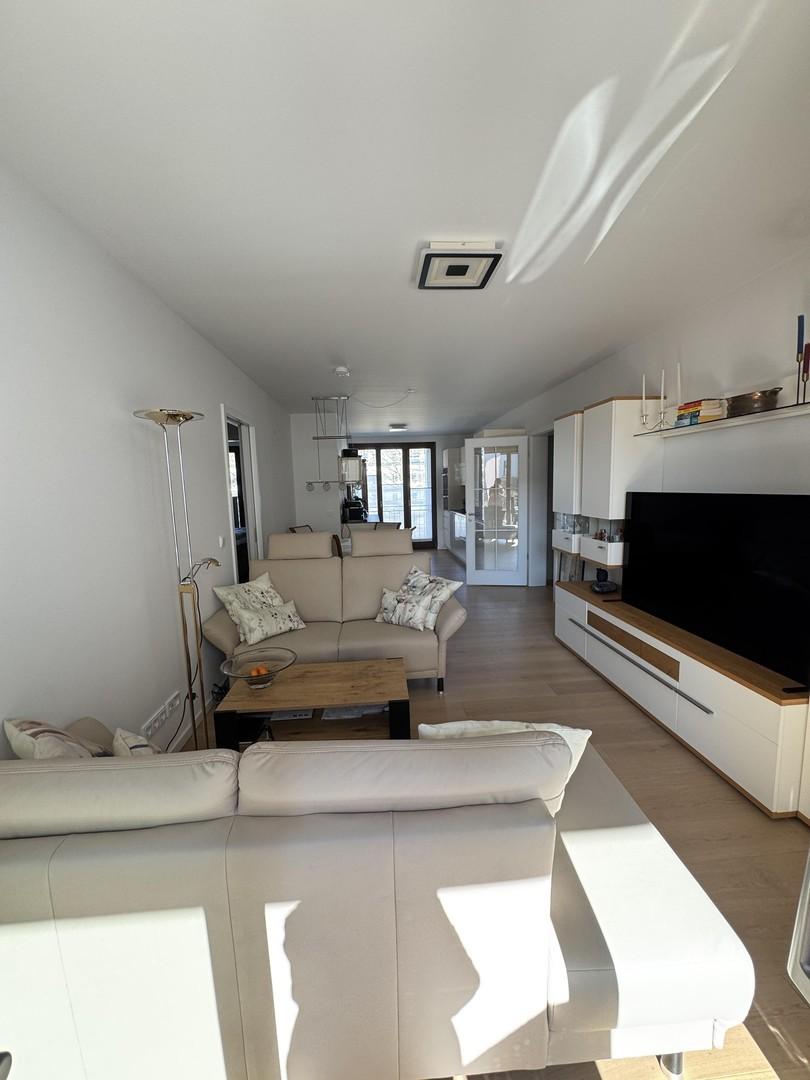 Wohnzimmer mit Essbereich