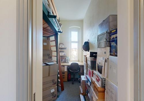Halbes Zimmer mit Hochbett