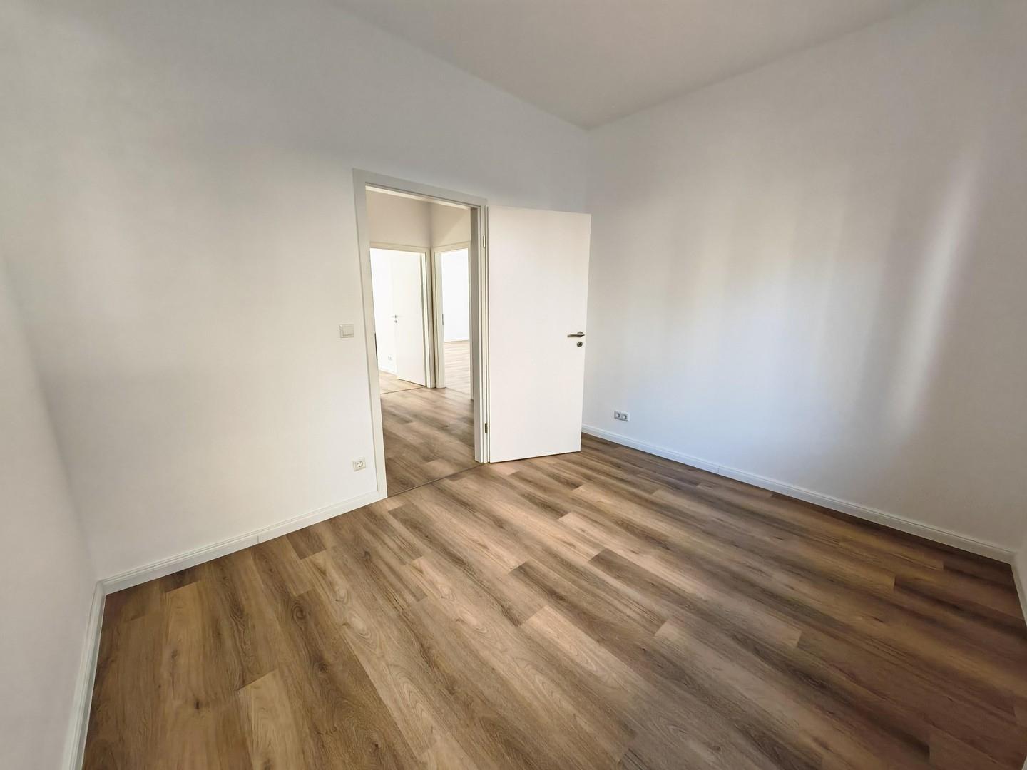Arbeits-/Schlafzimmer