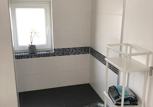 Badezimmer 2 mit Dusche 
