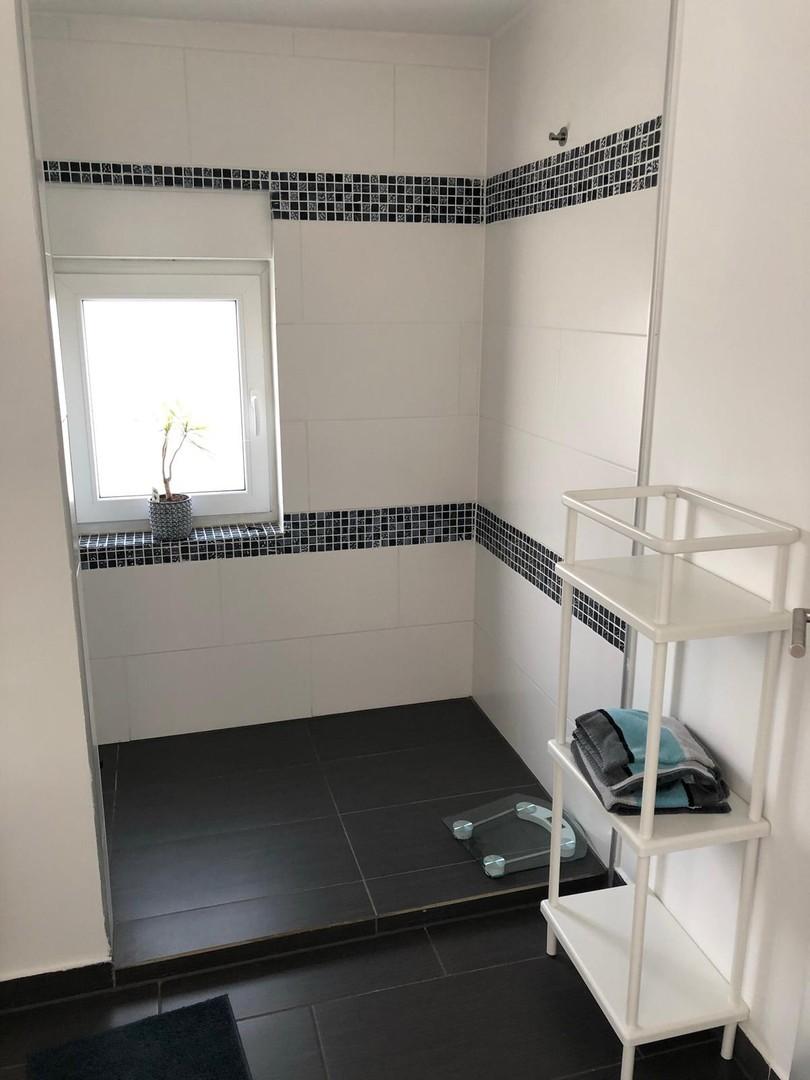 Badezimmer 2 mit Dusche 