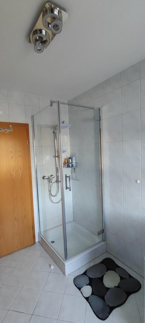 Neuwertige Glasdusche