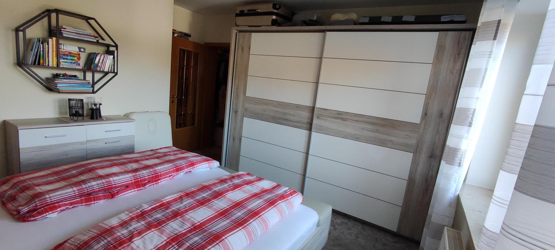 3 Meter Schwebetürenschrank
