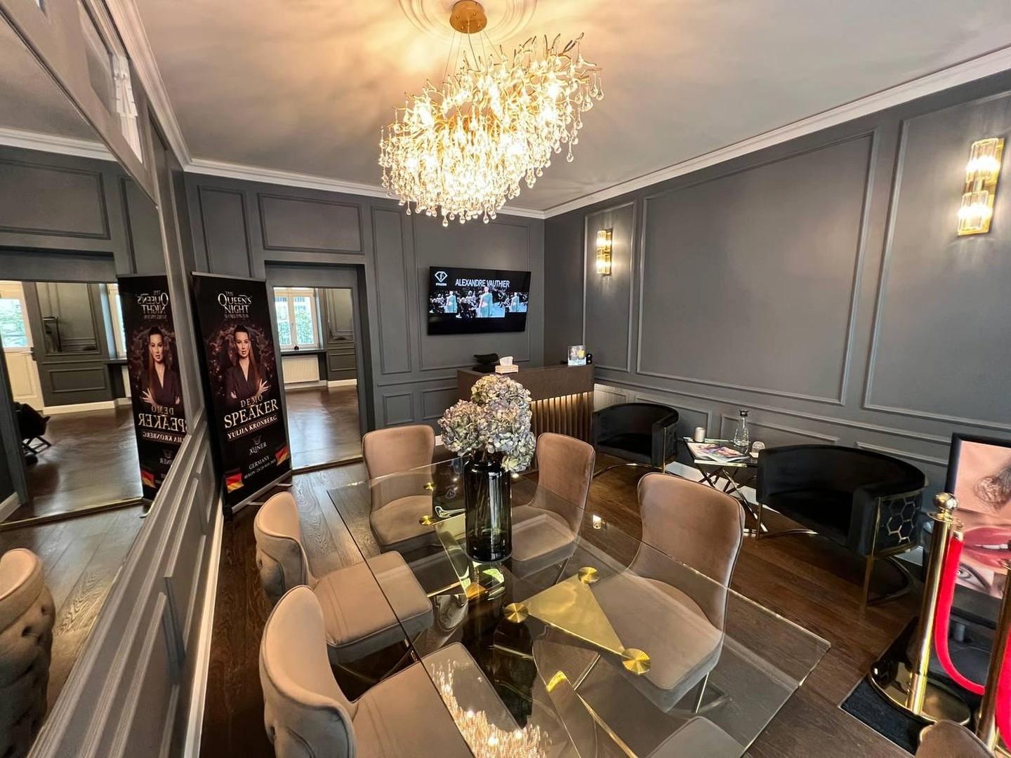 Wartebereich mit Theke