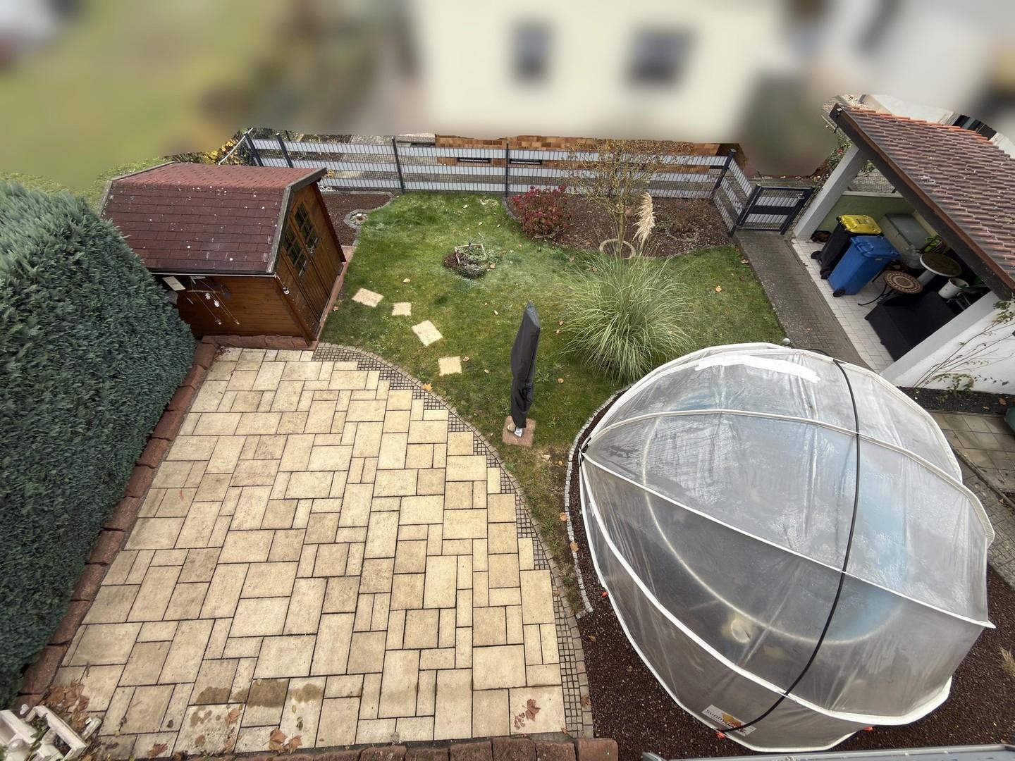 Blick in den Gartenbereich