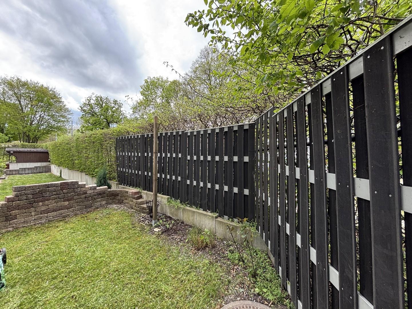 Außenanlage/Sichtschutz Straße