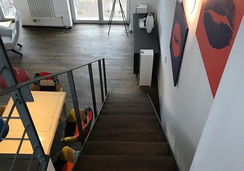 Treppe zur Galerie