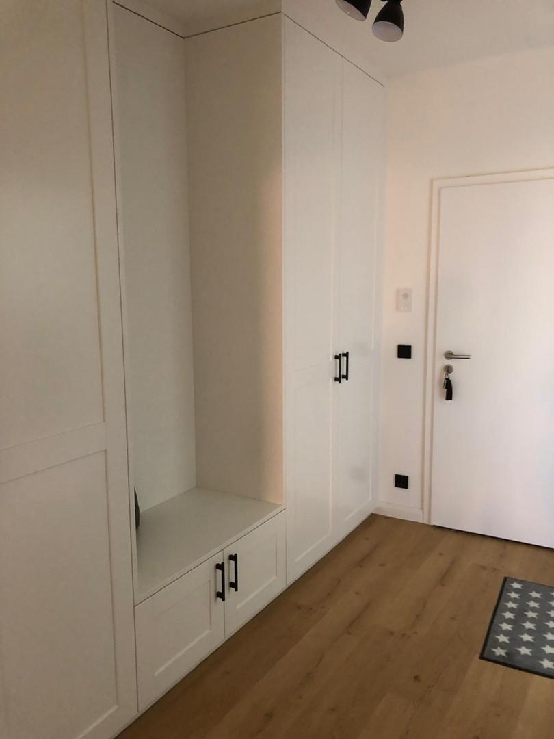 Flur mit Einbauschrank