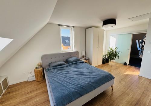 Schlafzimmer DG