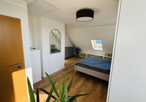 Schlafzimmer DG