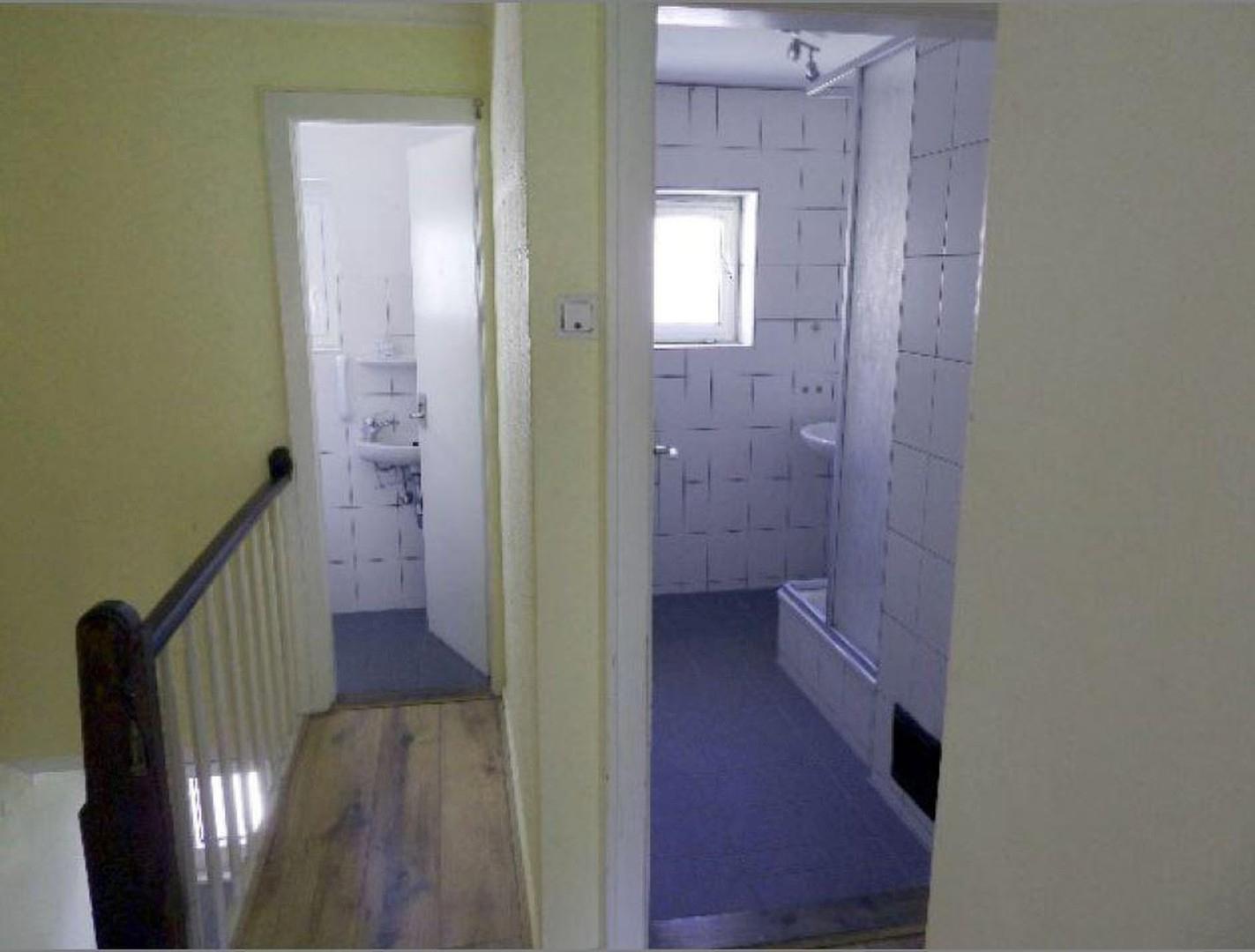Bad und Toilette