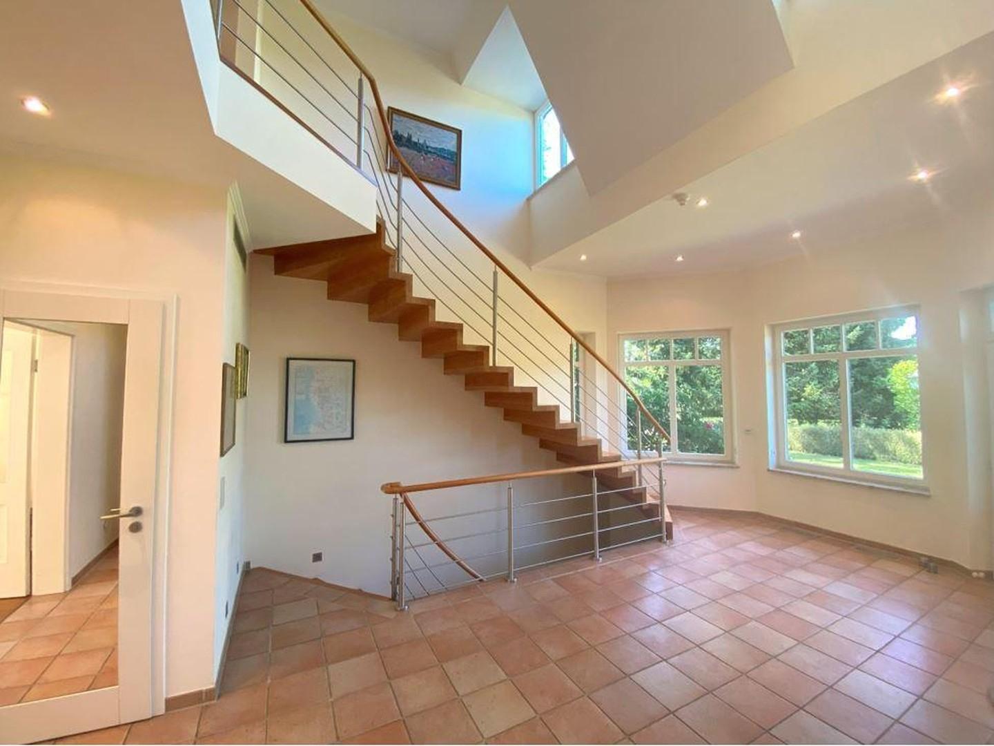 Faltwerktreppe in Kirschholz