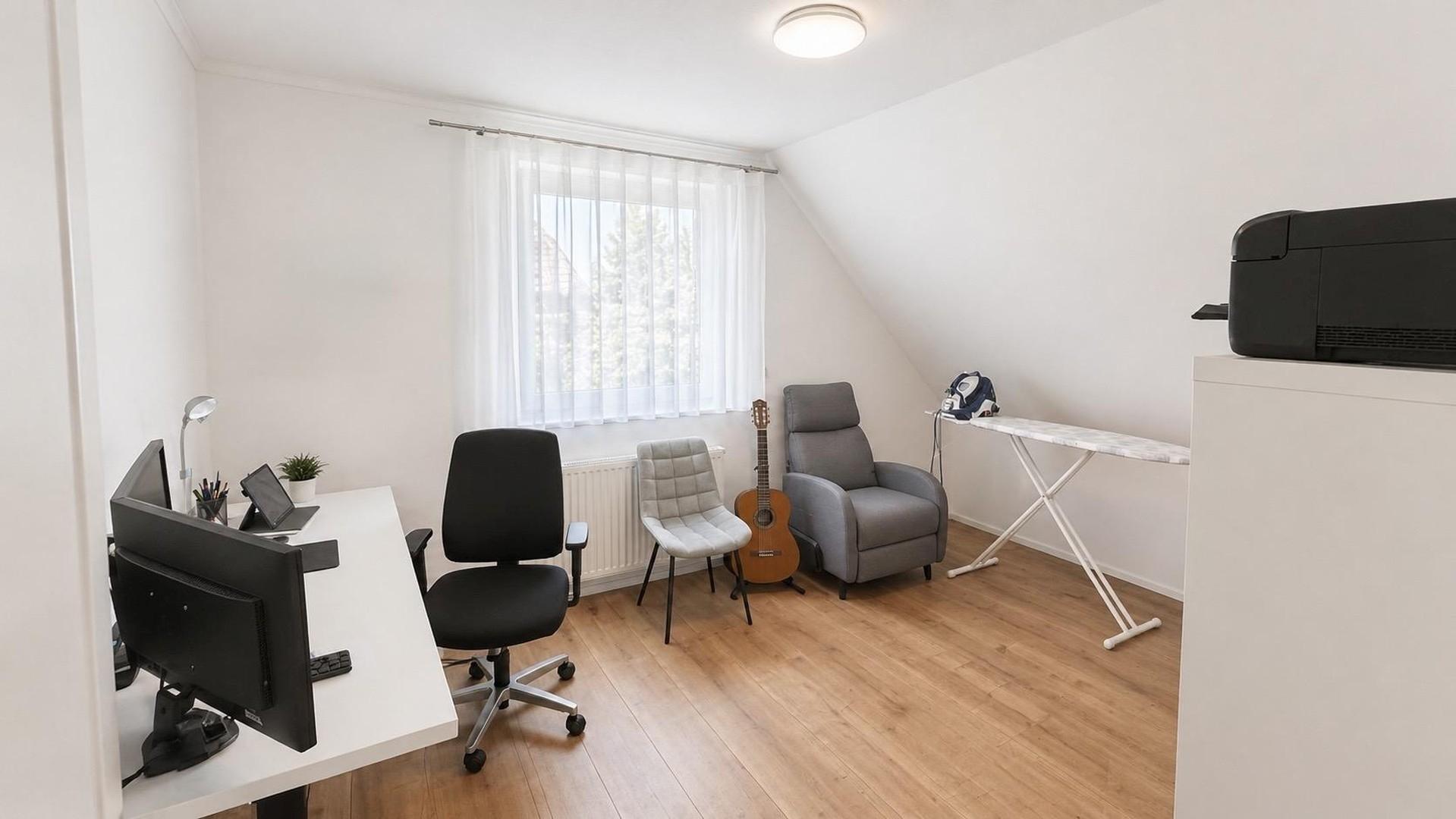 Arbeits- / Kinderzimmer