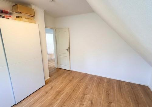 Arbeits- / Kinderzimmer 2