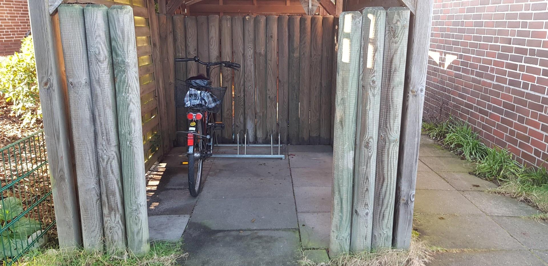 Unterstand Fahrräder