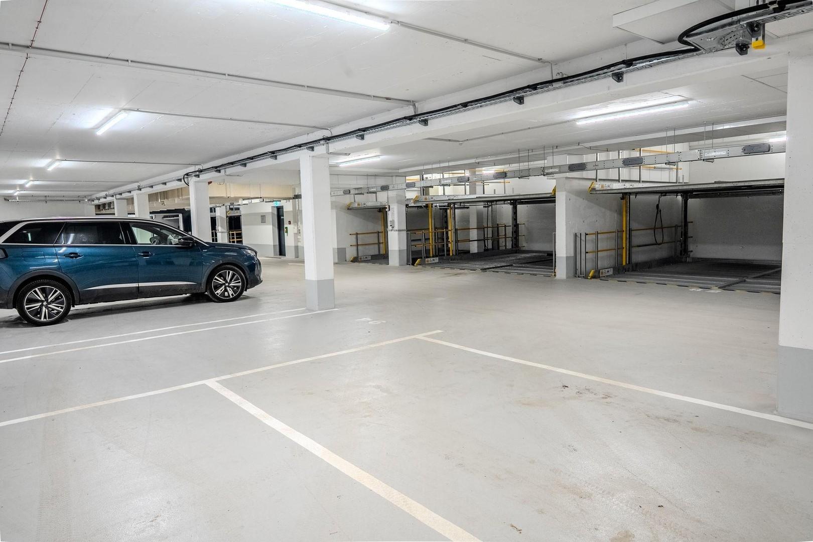 Parkplatz (Auf Wunsch)