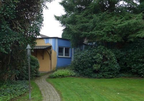 Garten Weg zur Doppelgarage